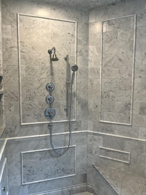 Natural marble layout and detailing